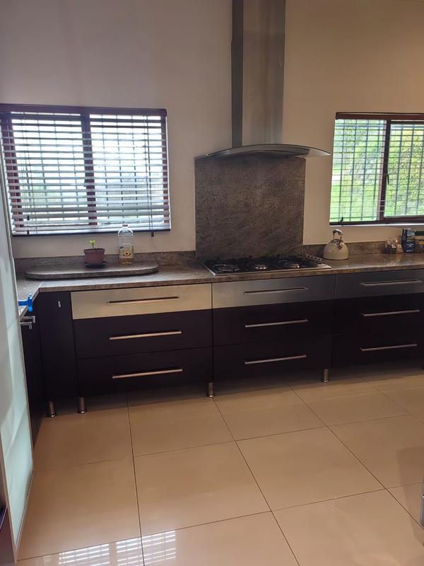 To Let 4 Bedroom Property for Rent in Oatlands North Eastern Cape